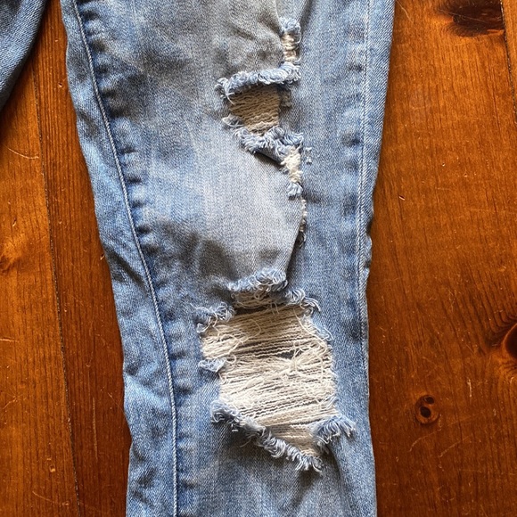 Abercrombie & Fitch Blue Jeans - Picture 4 of 8